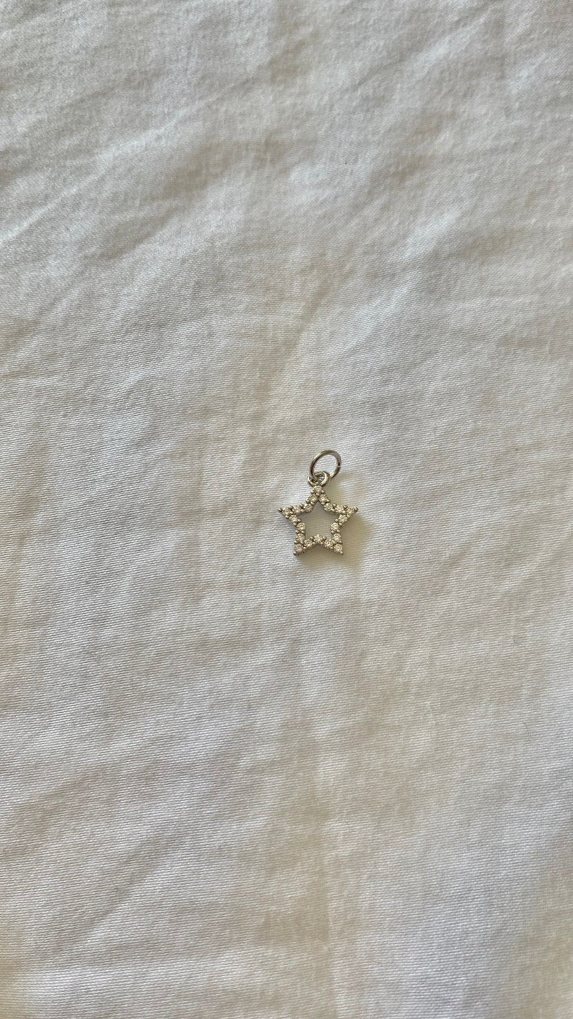 charm étoile strass perforée argenté