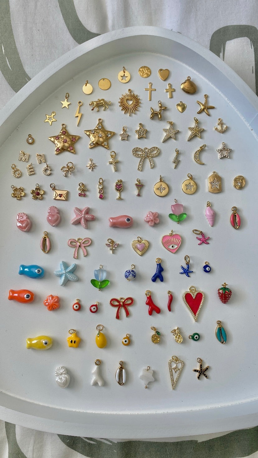 Calendrier de l’Avent 10 charms + 2 chaînes ✨