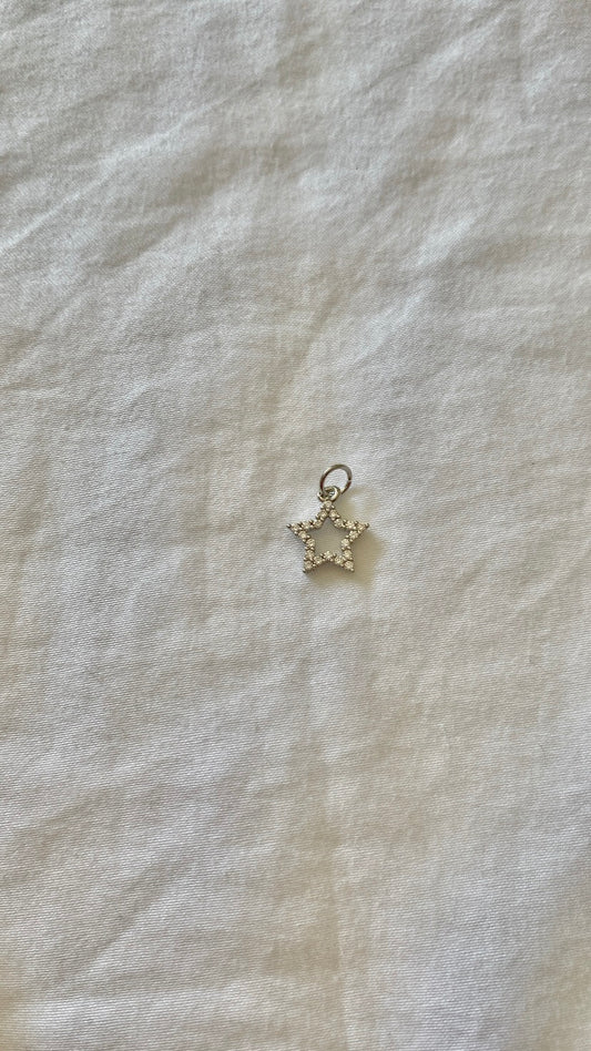 charm étoile strass perforée argenté